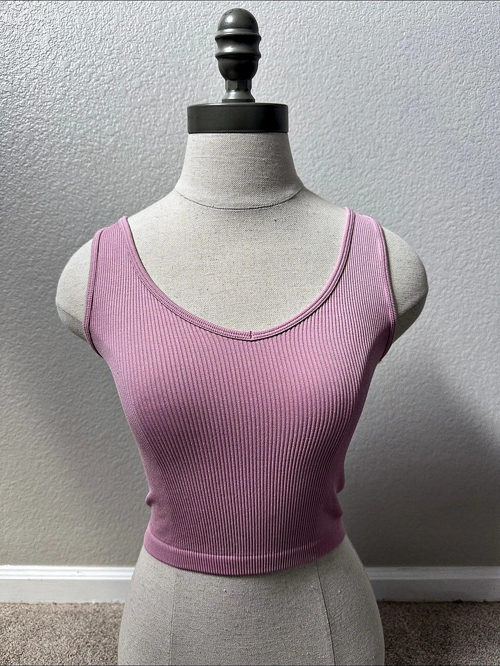 AEROPOSTALE Seamless Ribbed Cropped Tank Top